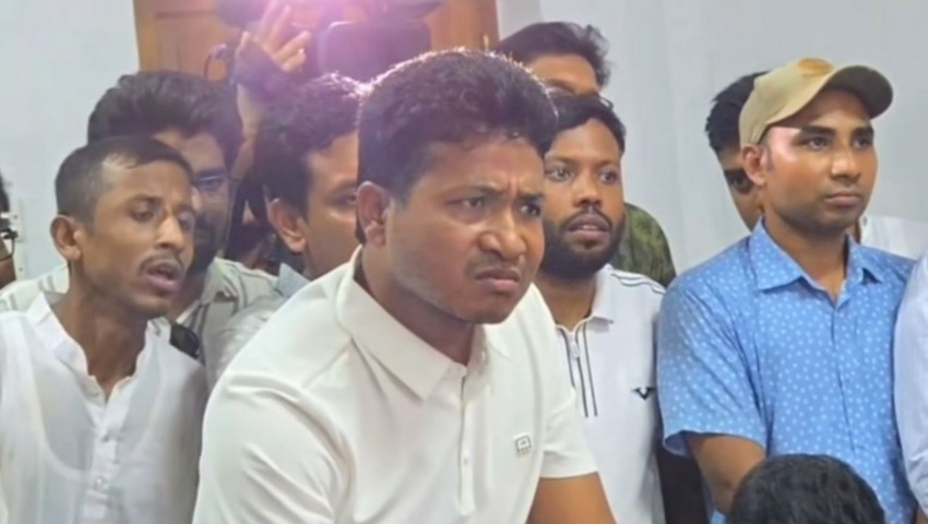 টেবিল চাপড়ে উপাচার্যকে ধমকালেন ছাত্রদল নেতা; সমালোচনার ঝড়