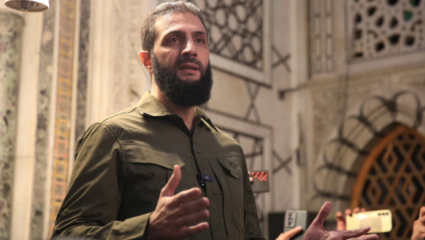 দুর্নীতির অভিযোগে দামেস্কে নিজ ভাইয়ের অফিস বন্ধ করে দিলেন আহমাদ আল-শারা